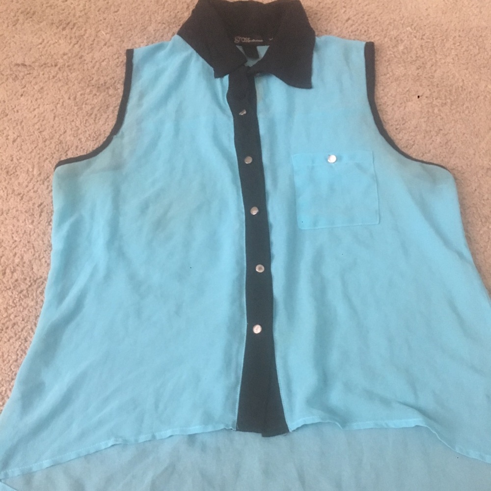 Sleeveless Blouse